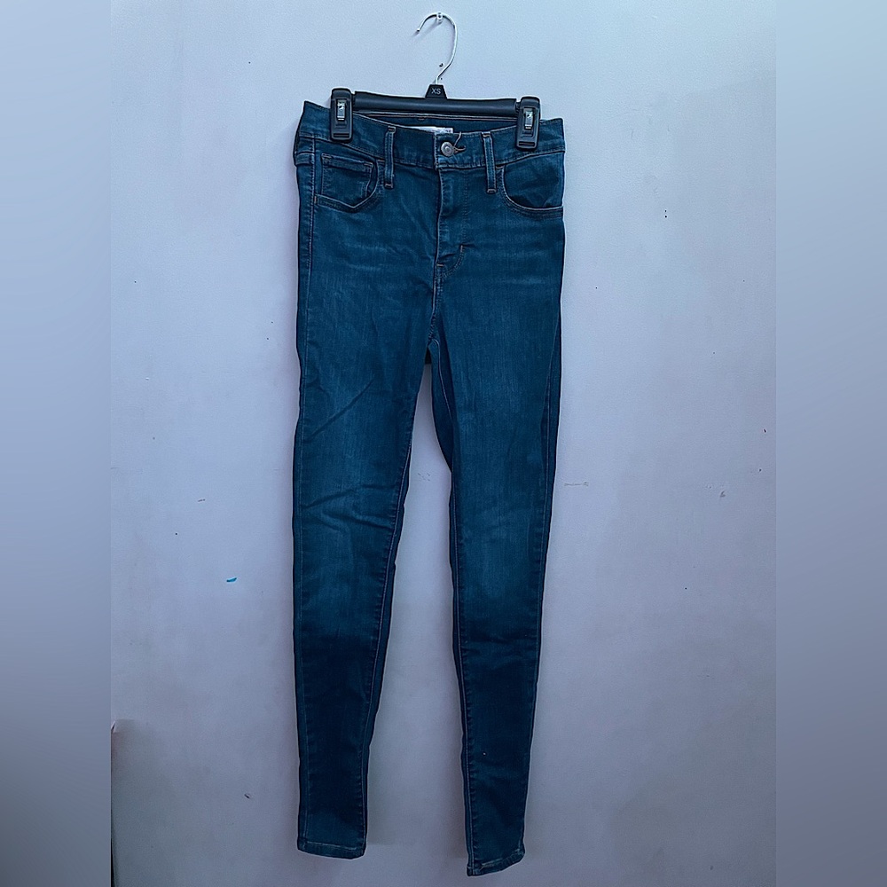 Levi’s 720 High Rise Super Skinny blue jeans